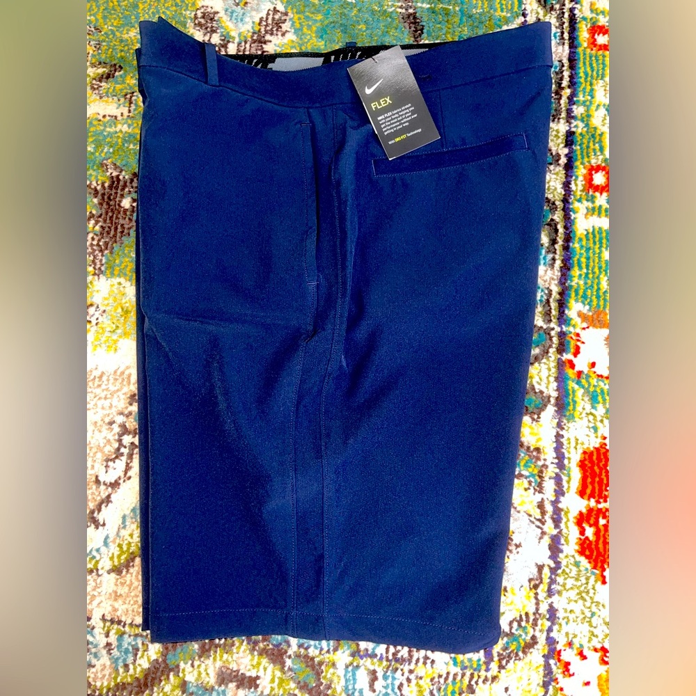 NWT Men's Navy Blue Nike Standard Fit Flex Golf Shorts Size 35 NWT